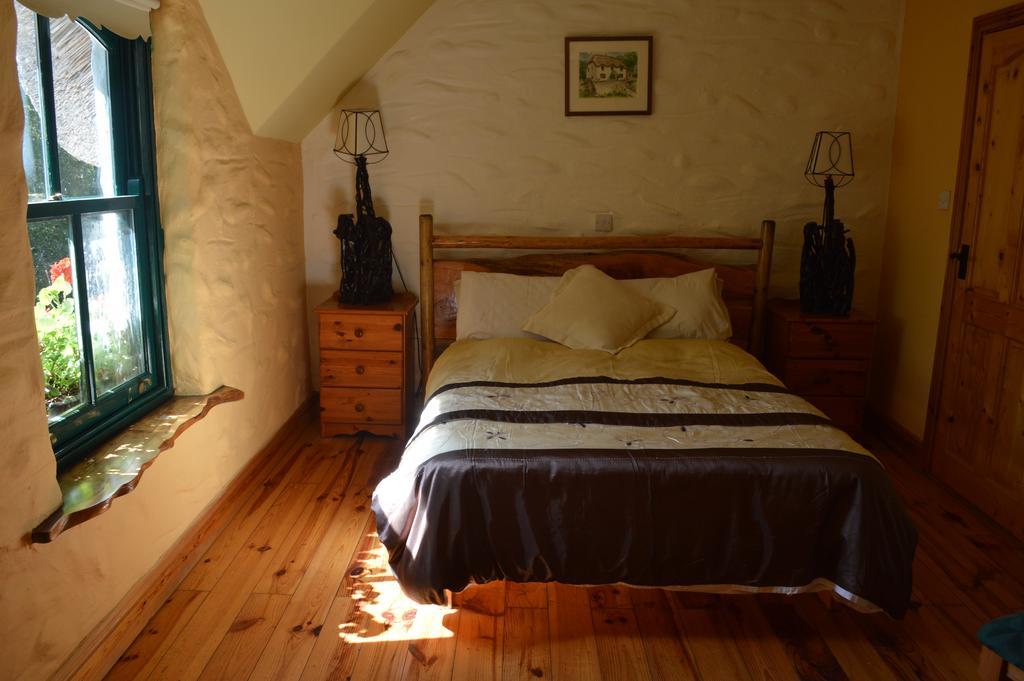 Lissyclearig Thatched Cottage Kenmare Ngoại thất bức ảnh
